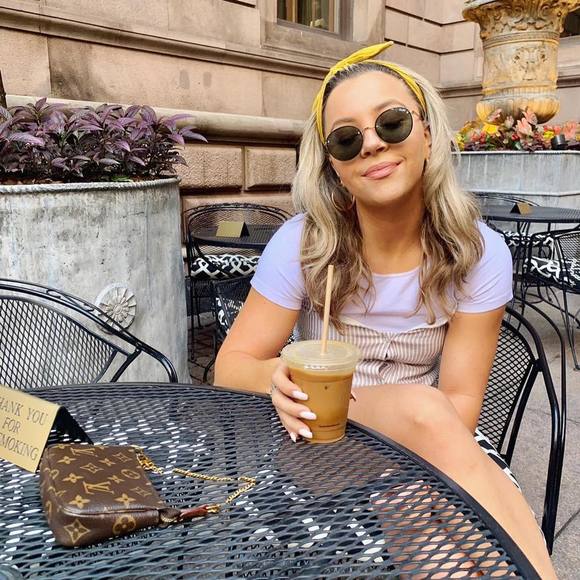 Meet your Posher, Jordyn - Picture 1 of 1